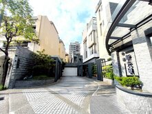 太平佑崧建設｜三面採光四套房｜可三車電梯別墅
