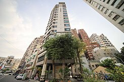 【入住亞灣最美門檻】鳳凰愛河．精緻兩房．愛河漫步