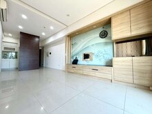 東區LaLaPort輕屋齡-三房雙平車