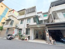 大寮捷運站旁|車庫透天|低總價|一樓客餐廳{贏家}