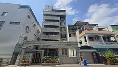 台南市德光中學旁｜稀有室內52坪大空間+平面車位