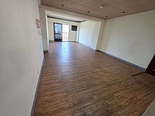 正文化中心第一排4房平車門口師範大學