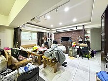 ★東森壯壯★台中東區投資自住大坪數電梯五房