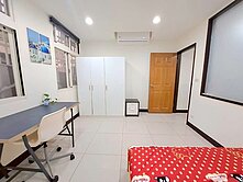 捷運中和站 超級金雞母