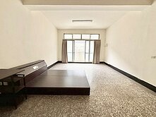 急❗️出價就談❗️學府商圈~43大地坪~整棟金透店