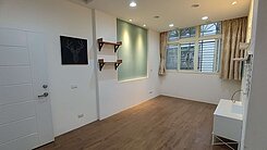 化成路低總價三房車