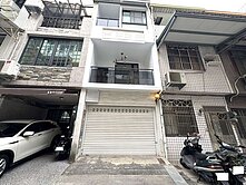 三多商圈│興中夜市│捷運紅線│優質裝潢透天