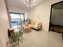 輕軌站旁鹽埕商圈大面寬邊間1樓公寓~偉程