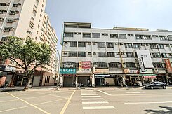 瑞豐商圈｜鼓山華榮路愛國超市鑽石透天店面一手釋出