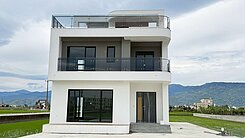 礁溪最美白色圓弧曲線 回家，都像飯店渡假