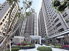 嶺東科大勝美琚高樓2房平車3房平車兩間可選