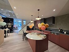 大橋頭捷運站旁-三角窗金店面