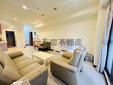 ＠林口最佳地段『未來市』兩房有車位/家樂福樓上