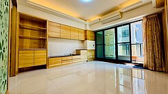 鼎山商圈|陽台進出-室內明亮|雙衛開窗寬敞三房平車