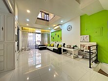 楊梅絕佳地段全聯旁~電梯花園別墅稀有釋出