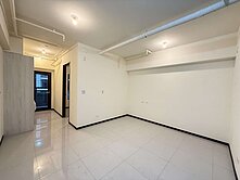 桃園青埔A18喜徠登泳池景觀大套房