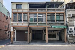 近中央公園｜三拼老屋｜都市稀有釋出，整合改建潛力大