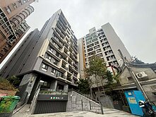 昌平榮景/輕屋齡/精裝美裝潢3房附車位