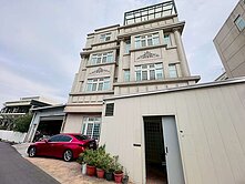 50坪大基地 · 大村車站旁11年臨路別墅