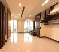 大老闆的家！巨蛋首排雙車豪邸！