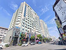 東區20米崇學路｜賺錢金店面