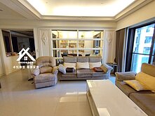 🎖️卓悦聯盟🎖️新富邑高樓4室車