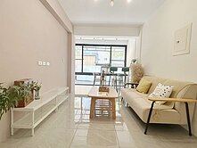 鹽埕區公寓ㄧ樓門口可停車