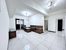 左營高鐵｜稀有大四房＋大平面車位｜陽台進出