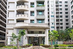 丨美術館先看這間丨採光三房平面車位丨輕軌宅