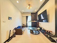 世界之星稀有雙陽台2+1房車