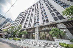 ★買屋賣屋找阿歷★繽海唯美輕奢宅｜三多捷運亞灣商圈