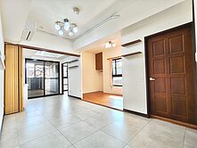 【府中捷運商圈】精品大樓／3房車位邊間採光