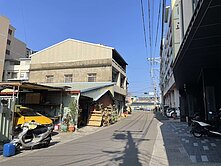 專任大里區大地坪建地近中興路買地送房