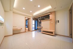 獨家🚩『前金・近亞灣近駁二・低總價成家兩房』