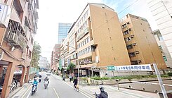  桃園火車站商圈旁電梯3改2房+車位