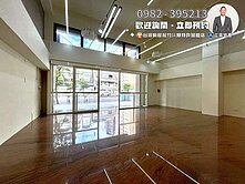 臨25米路‼️8米面寬+挑高6米金店面找健豪✨