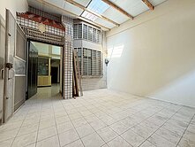 自強街車庫別墅