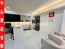 ►樹林中山寶座住辦~生活機能佳◄中信小馬