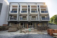 朴子市中心全新間間套房電梯別墅B3