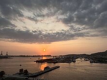 亞灣王者海景首排｜百立極品2房平車｜質感稀有釋出