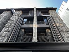 【十四期社區型崗石電梯別墅，即將落成】