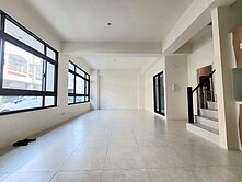 ★東森壯壯★海線大戶超大地坪新未入住4套房正大格局