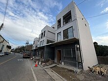 近王爺壟湖口車站陶然莊大面寬電梯別墅