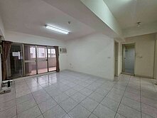 五甲商圈三房平車