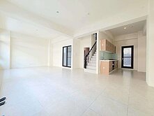 ★東森小鈞★龍井 全新未住 邊間透天4套房+3車位