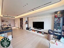 嶺東商圈｜理和時光嶼｜景觀三房雙平車