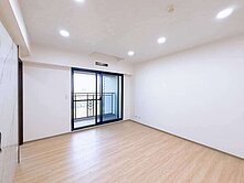 新市鎮｜隆大鳳凰冠｜３房平車｜邊間景觀