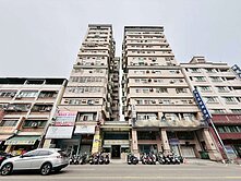 北屯文昌國小對面｜入門玄關採光視野大三房｜低於行情