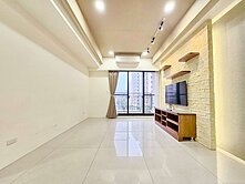 中山醫富宇擎山/朝南三面採光/室內30坪大三房平車