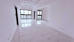 前鎮高中捷運站出站就到家!景觀4房尬2平車